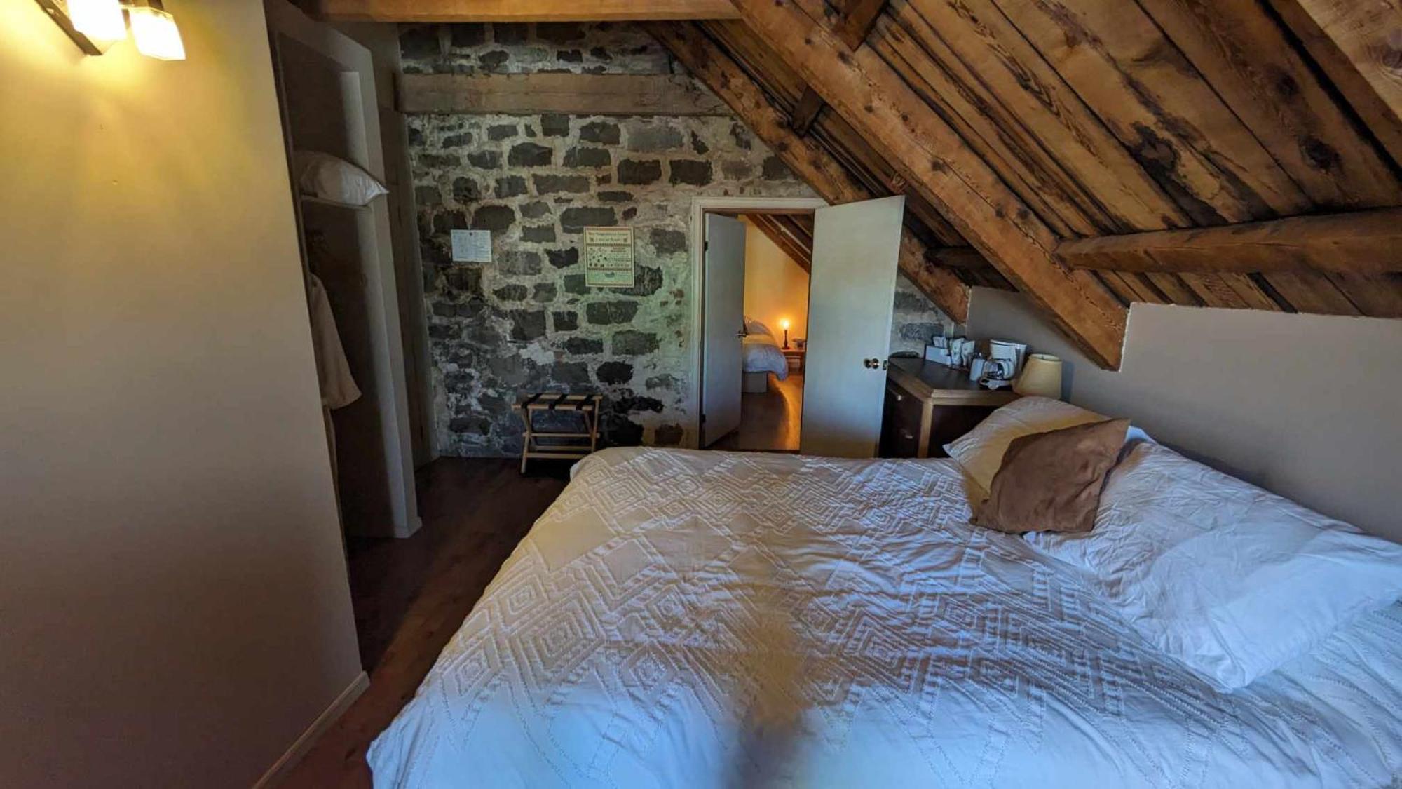 Inn La Maison Rousseau 3*