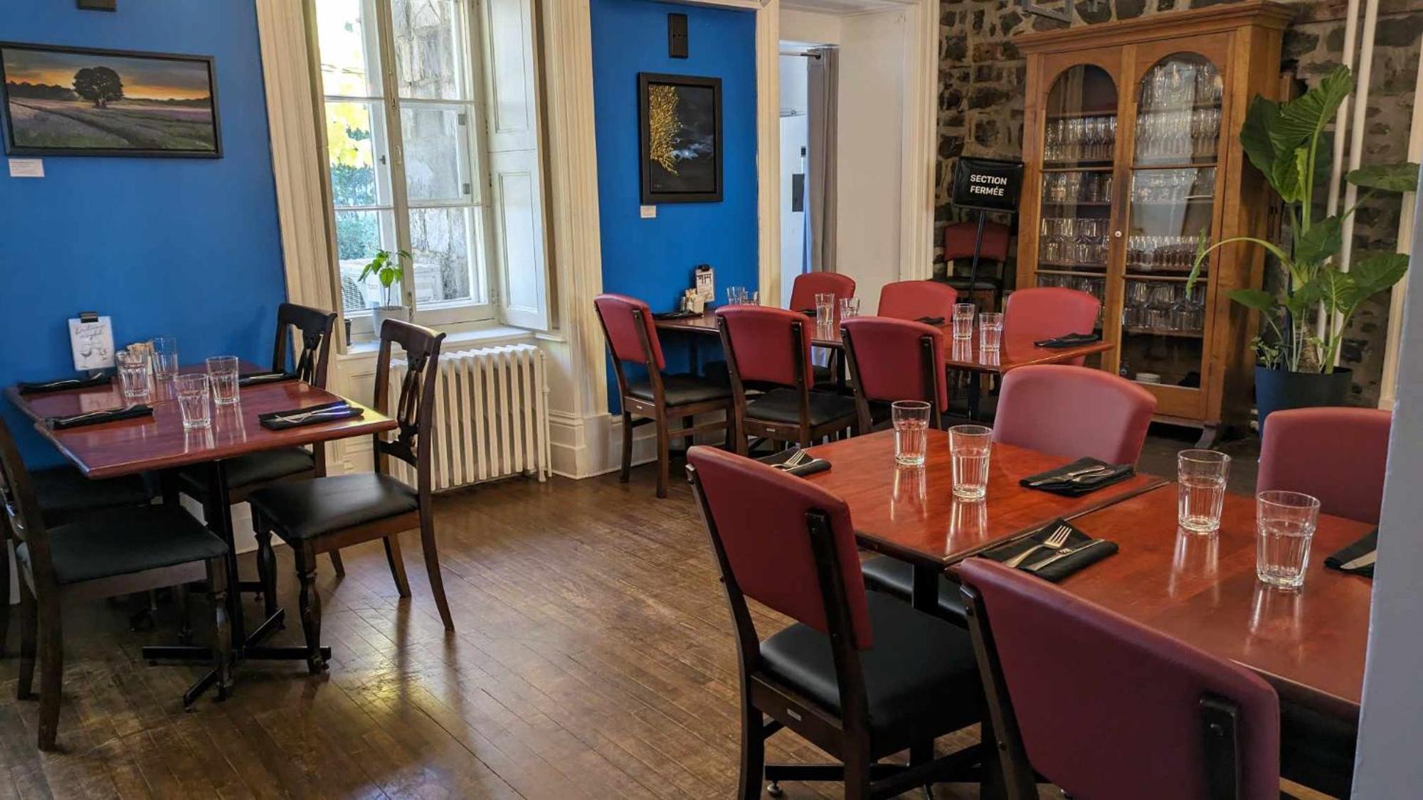 Inn La Maison Rousseau