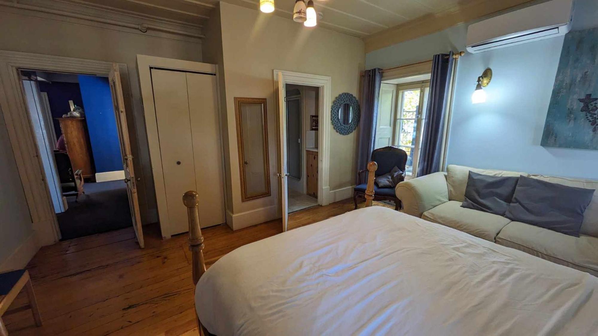 La Maison Rousseau Inn 3*