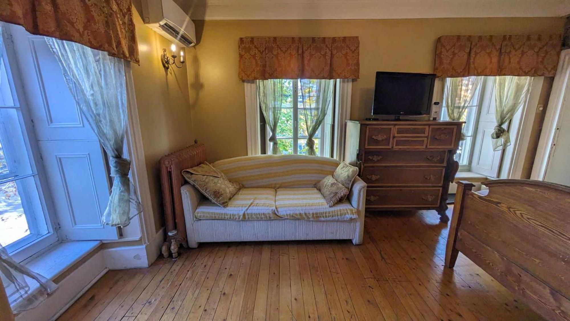 La Maison Rousseau Inn Montmagny
