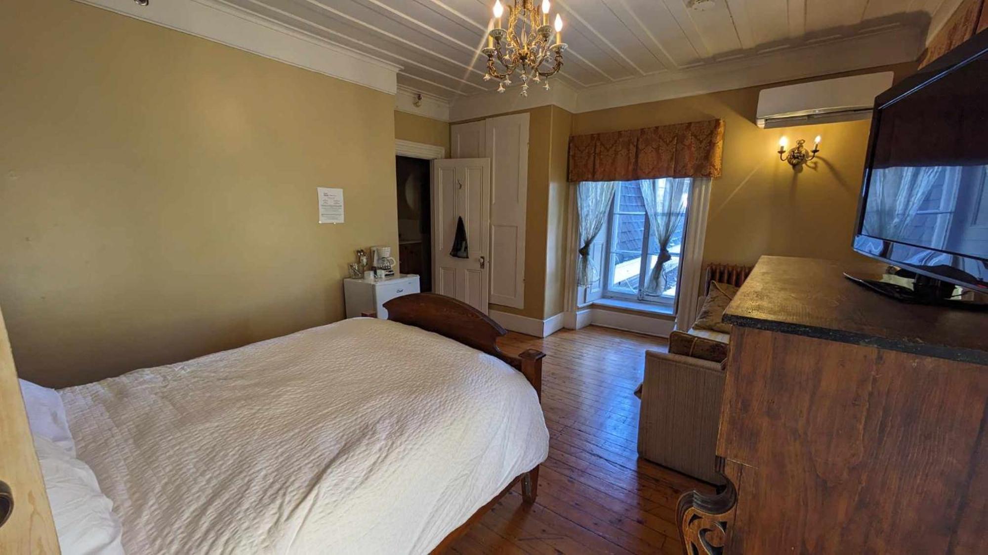 La Maison Rousseau Inn Montmagny