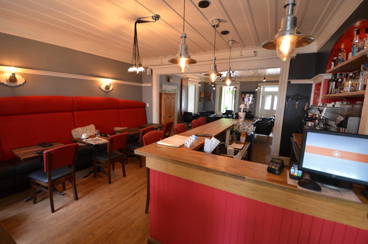 Inn La Maison Rousseau 3*